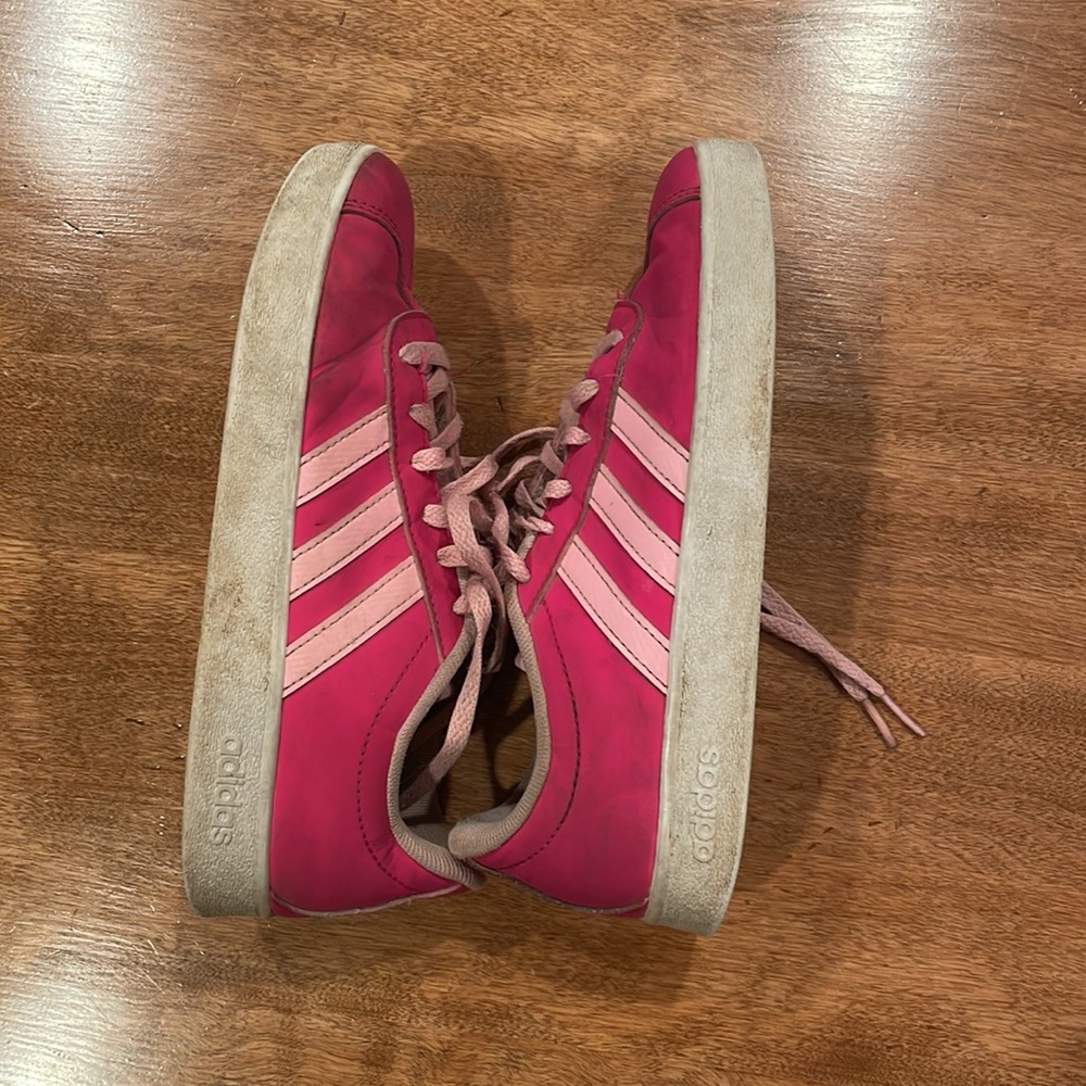Pink kids gazelles